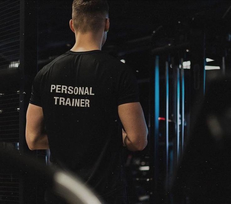 WIJ ZIJN OPZOEK NAAR TRAINERS
